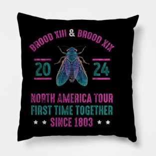 The Great Cicada Comeback Tour 2024 Vintage Gradient Pillow