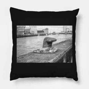 Mooring cleat in Great Yarmouth docks Pillow