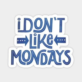 Monday sucks Magnet