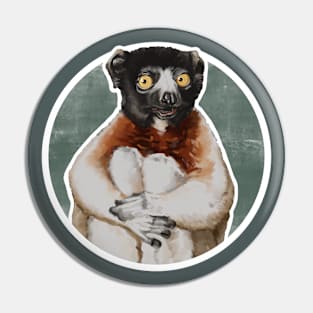 Confused lemur Pin