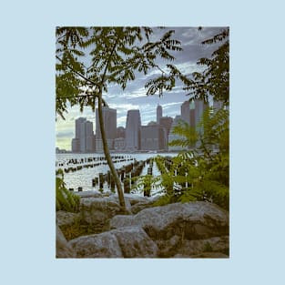 Manhattan Skyline Dumbo Brooklyn NYC T-Shirt