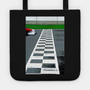 Racing car crosses the finish line Tote