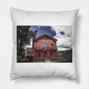 Hotel Meade Pillow