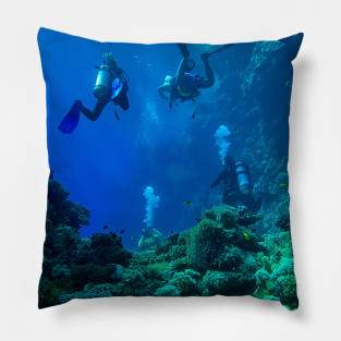 Coral reef and scuba divers Pillow