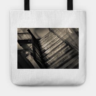 Stairs Tilt 1 Tote