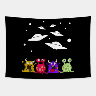 funny aliens with UFO Tapestry