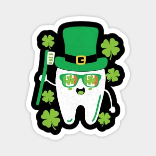 Leprechaun Tooth Shamrock St Patrick Day Dentist Magnet
