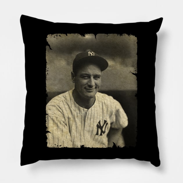 Lou Gehrig - 493 HRs Pillow by PESTA PORA