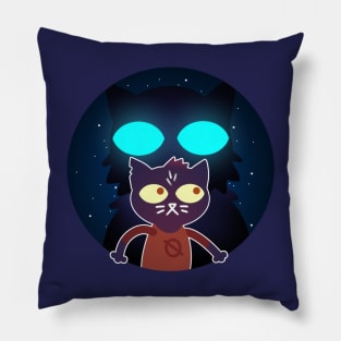 mae Pillow