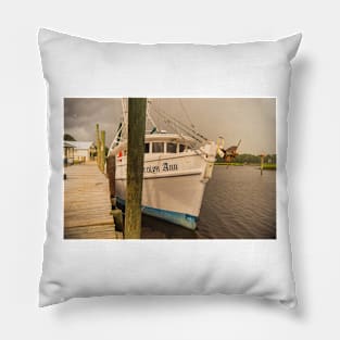Calabash boat 2 Pillow