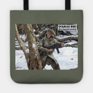 German WW2 Paratrooper with MP-44 Tote