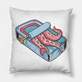 Octopus pretends to be tuna Pillow