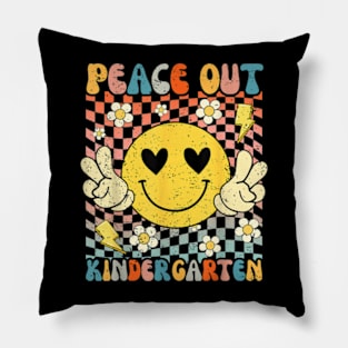 Peace Out Kindergarten Happy Last Day Of School Graduate T-Shirt Pillow