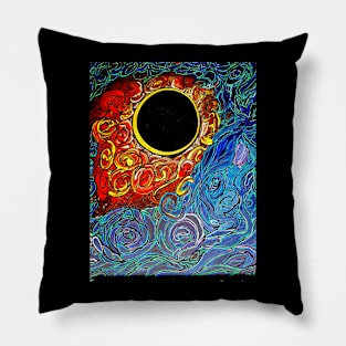 Eclipsed sky Pillow