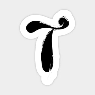 T letter typeface Magnet