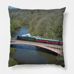 GWR 4079 Pendennis Castle crossing Victoria Bridge Pillow