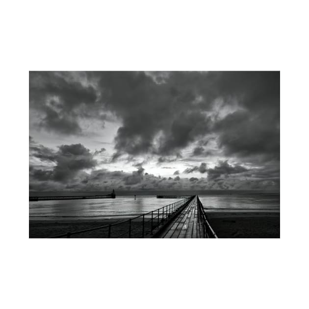 Monochrome sunrise over the Old Wooden Pier by Violaman