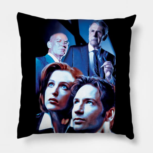 THE TRUTH IS OUT THERE Pillow by CinemApocalypse