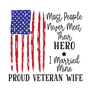 Proud veteran wife T-Shirt