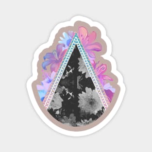 floral triangle Magnet