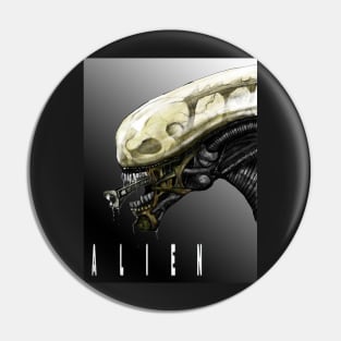 Alien t-shirt Pin