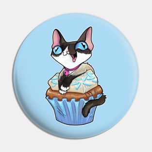 Siamese kitty cupcake Pin