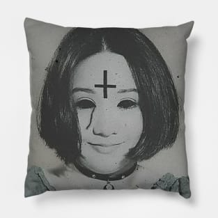 Hello!, My name is Lucie Leud Pillow