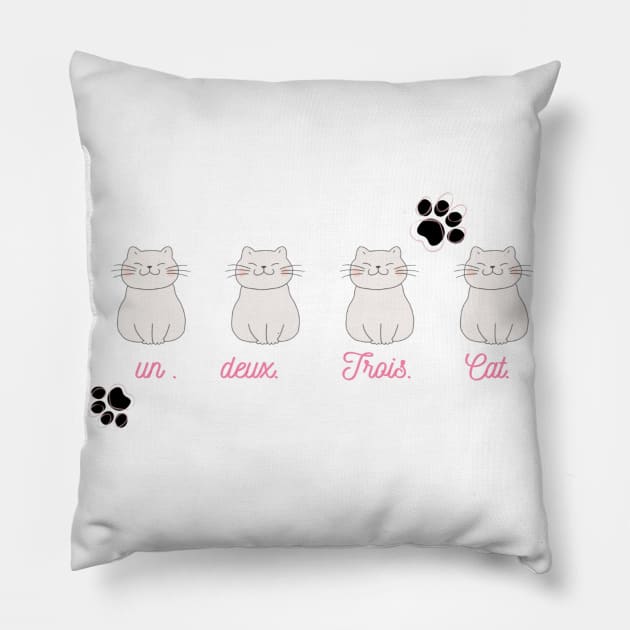 un deux trois cat Pillow by mouriss