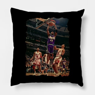 Dunk Vin Baker vs Chicago Bulls Vintage Pillow