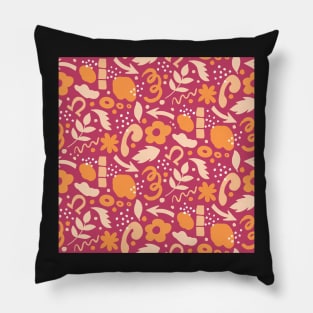 Abstract retro vibrant pattern in orange, cream and tomato red Pillow