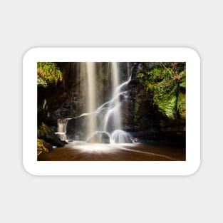 Routin Linn Waterfall Magnet