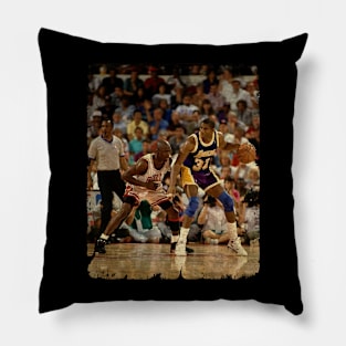 Michael Jordan vs Magic Johnson, 1990 Pillow