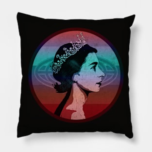 Young Queen E. Pillow