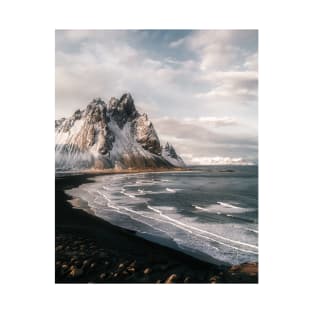 Stokksnes Icelandic Mountain Beach Sunset - Landscape Photography T-Shirt