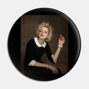 Julia Garner / 1994 Pin