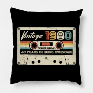 Vintage 1980 Made In 1980 40th Birthday 40 Years Old Gift Shirt Funny Birthday Gifts Pillow