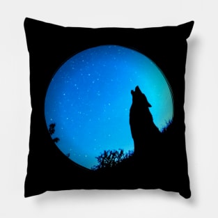 The wolf howling at the moon Pillow