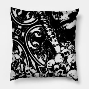 War of the world Pillow