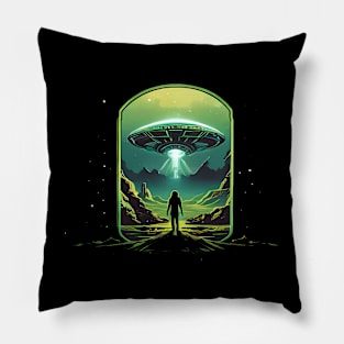 alien encounter Pillow