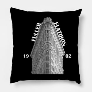 The Flatiron Building,1902, New York City Pillow