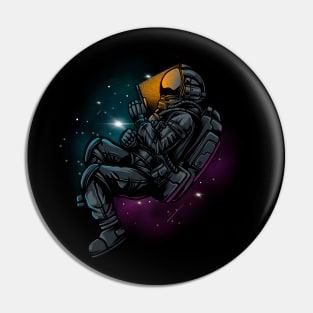 Astronout phone Pin