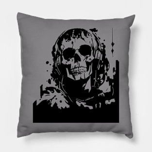 skull in headphones Pillow