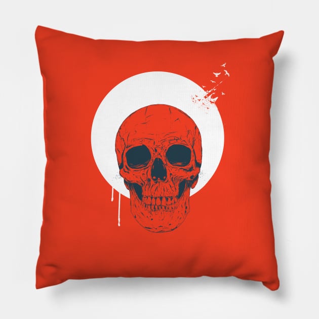 Memento mori Pillow by soltib