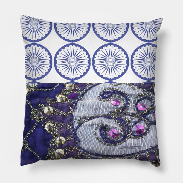 Saris Pillow by LibrosBOOKtique