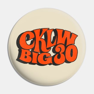 Retro CKLW 800 Windsor / Detroit Radio Station Pin