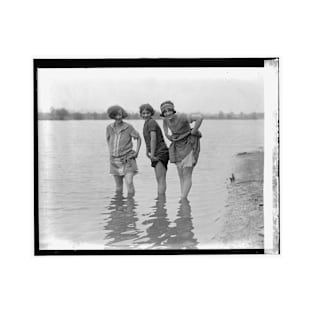 Models in the beach vintage T-Shirt