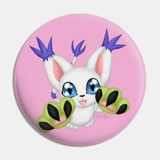 Murder Mittens (Gatomon) Pin