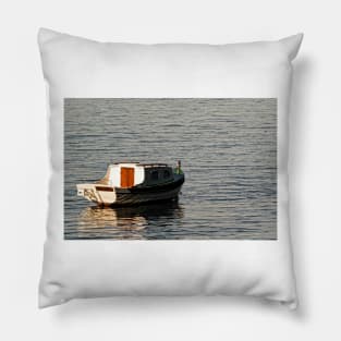 From Casilhas to Boca Do Vento - 7 - Boat On The River © Pillow