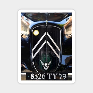 Citroën Traction Avant, vintage French car historical vehicle Magnet