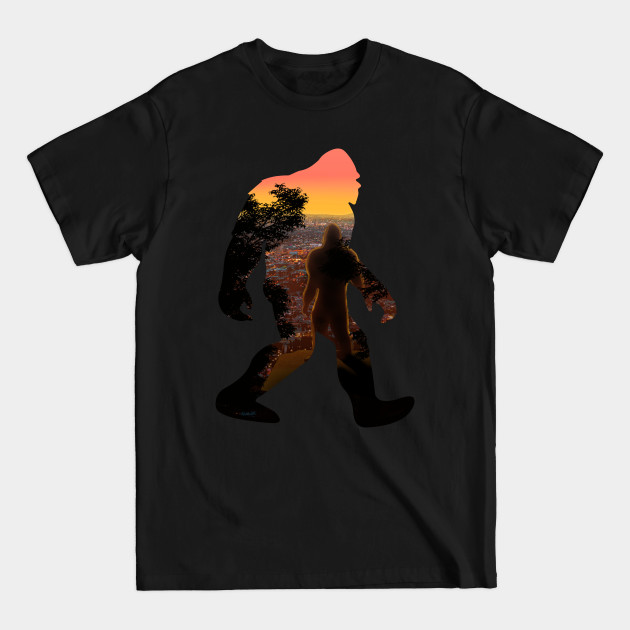 Disover Big Foot At Sunset - Big Foot - T-Shirt